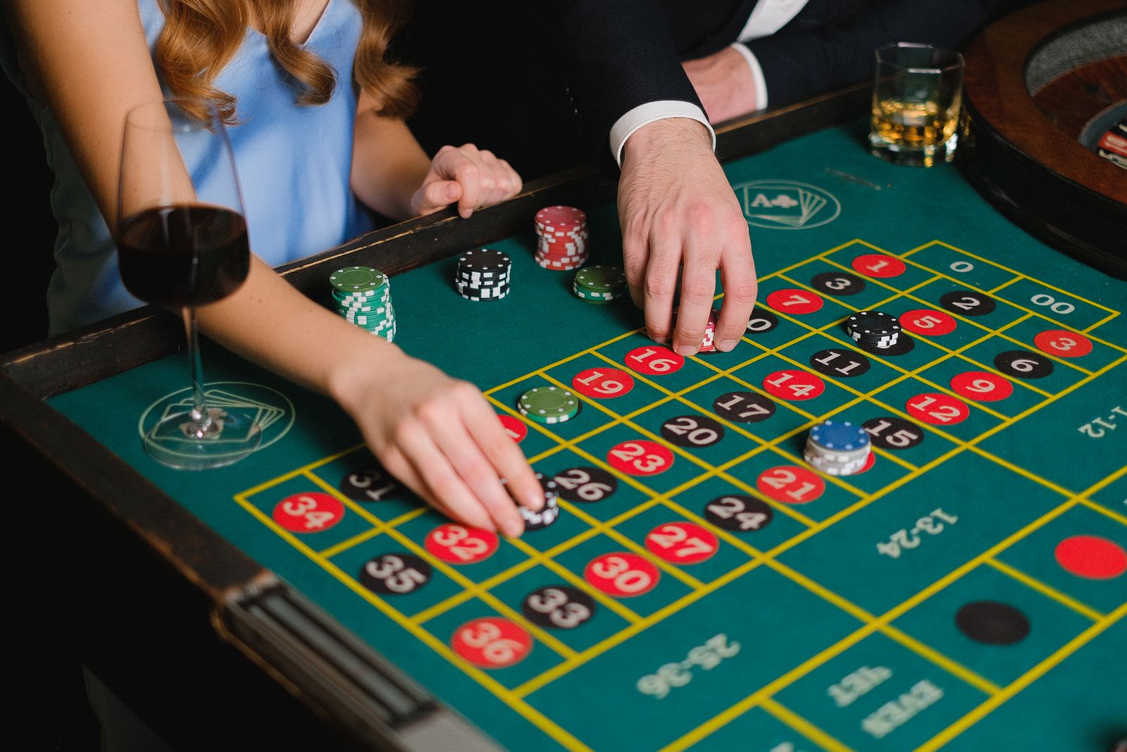 Vòng roulette minh họa quy tắc